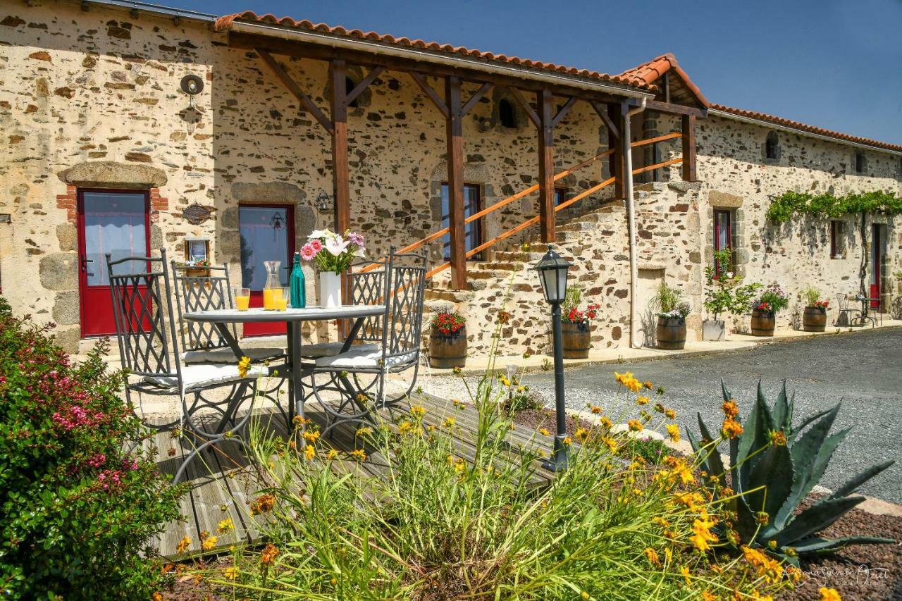 Domaine De La Courillere Bed & Breakfast Le Boupère Exterior foto
